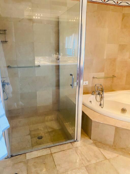 Malecon Vista Mar Habitacion Privada Larimar, سانتو دومينجو المظهر الخارجي الصورة