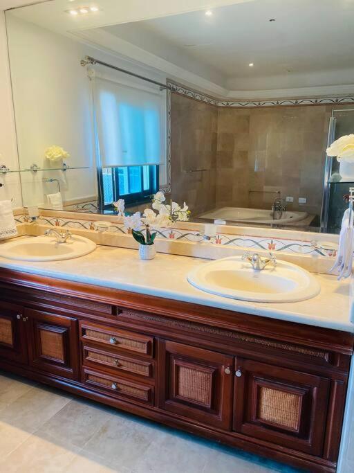 Malecon Vista Mar Habitacion Privada Larimar, سانتو دومينجو المظهر الخارجي الصورة